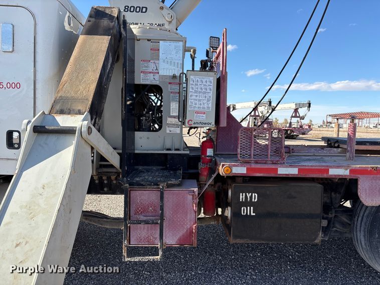 image for item EU4713 2014 Peterbilt 365 crane truck