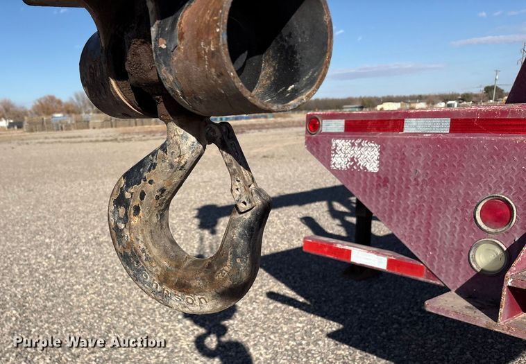 image for item EU4713 2014 Peterbilt 365 crane truck