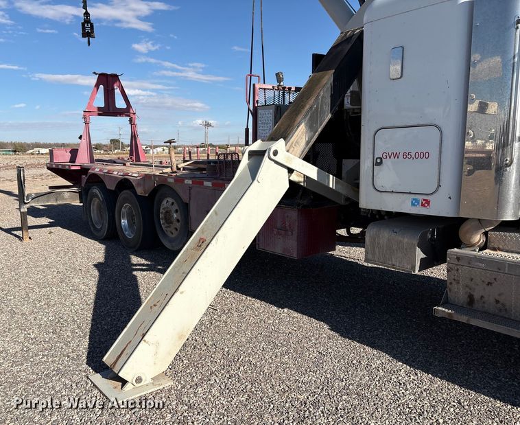 image for item EU4713 2014 Peterbilt 365 crane truck