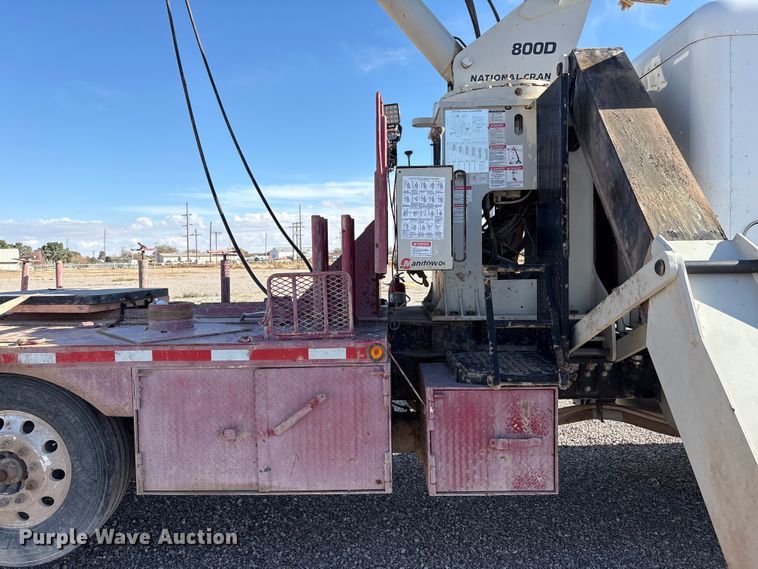 image for item EU4713 2014 Peterbilt 365 crane truck