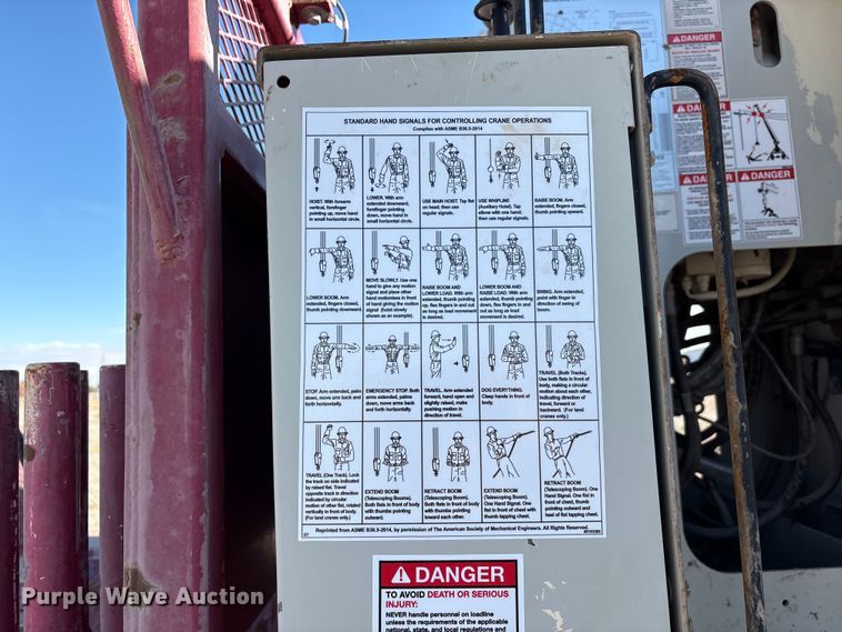 image for item EU4713 2014 Peterbilt 365 crane truck