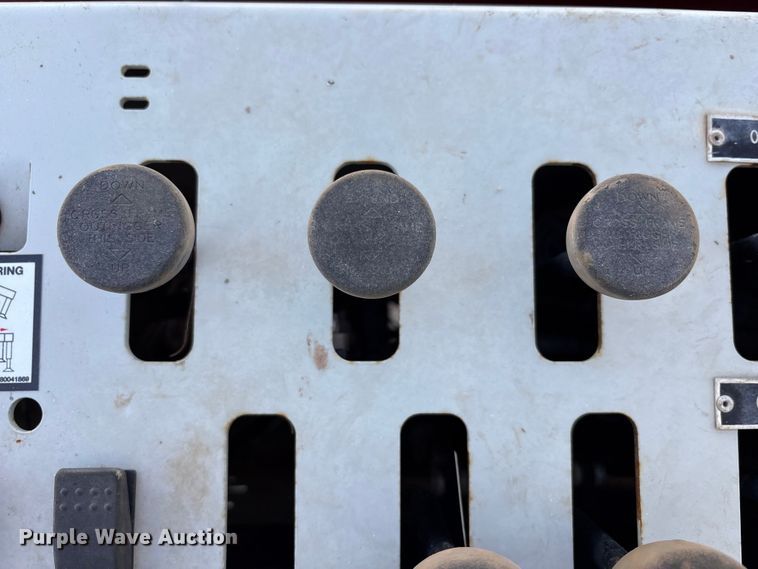 image for item EU4713 2014 Peterbilt 365 crane truck