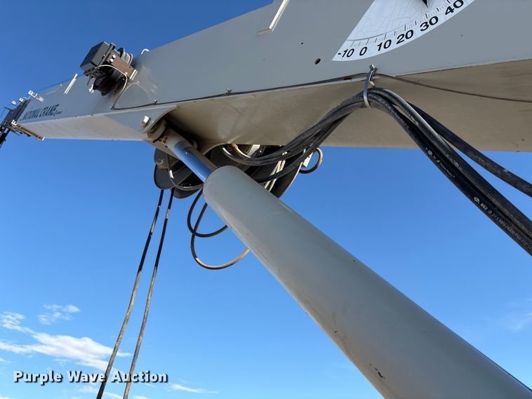 image for item EU4713 2014 Peterbilt 365 crane truck