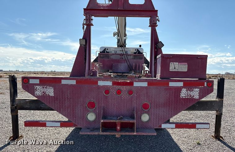 image for item EU4713 2014 Peterbilt 365 crane truck