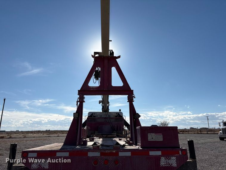 image for item EU4713 2014 Peterbilt 365 crane truck