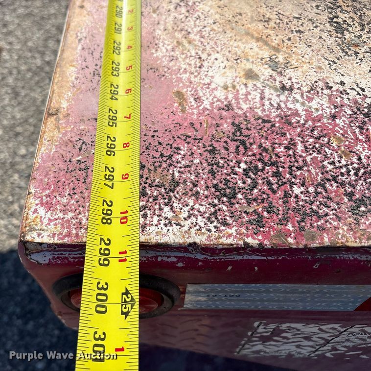 image for item EU4713 2014 Peterbilt 365 crane truck