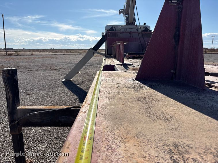 image for item EU4713 2014 Peterbilt 365 crane truck