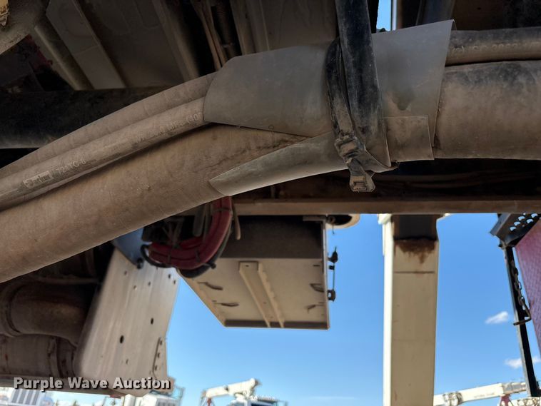 image for item EU4713 2014 Peterbilt 365 crane truck