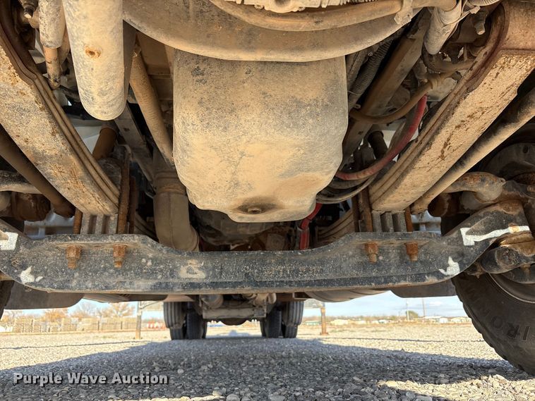 image for item EU4713 2014 Peterbilt 365 crane truck