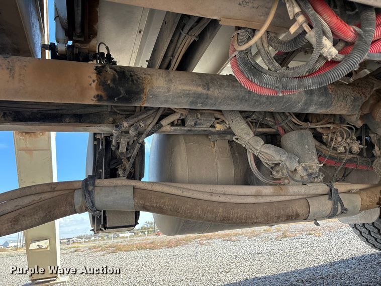 image for item EU4713 2014 Peterbilt 365 crane truck