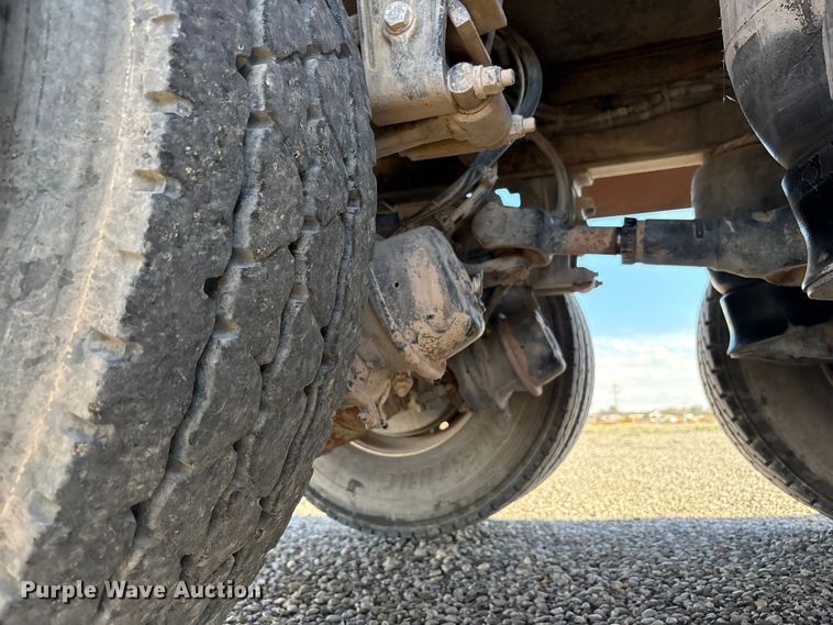 image for item EU4713 2014 Peterbilt 365 crane truck