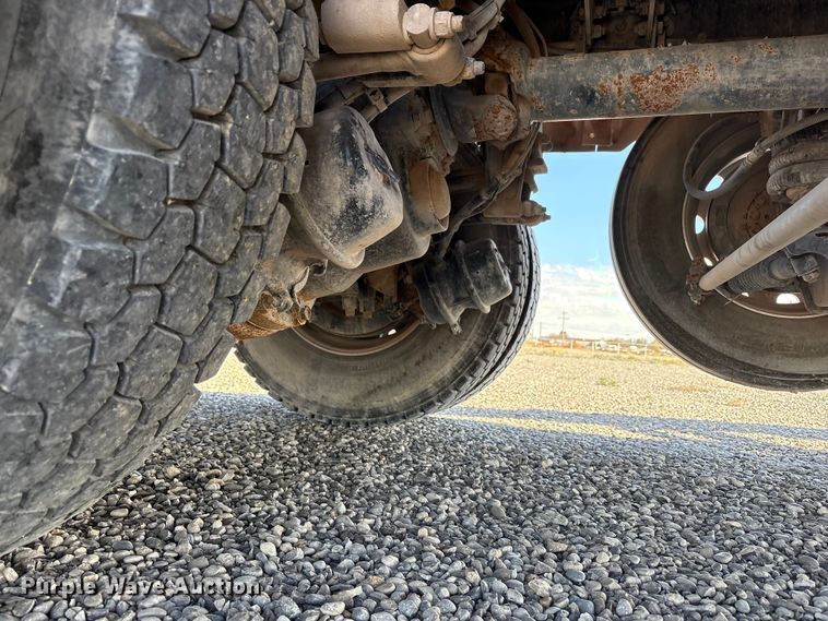 image for item EU4713 2014 Peterbilt 365 crane truck