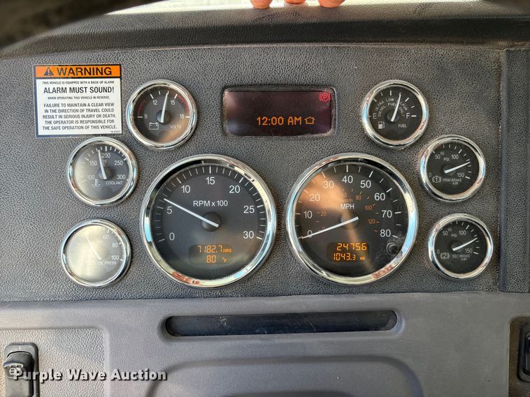 image for item EU4713 2014 Peterbilt 365 crane truck