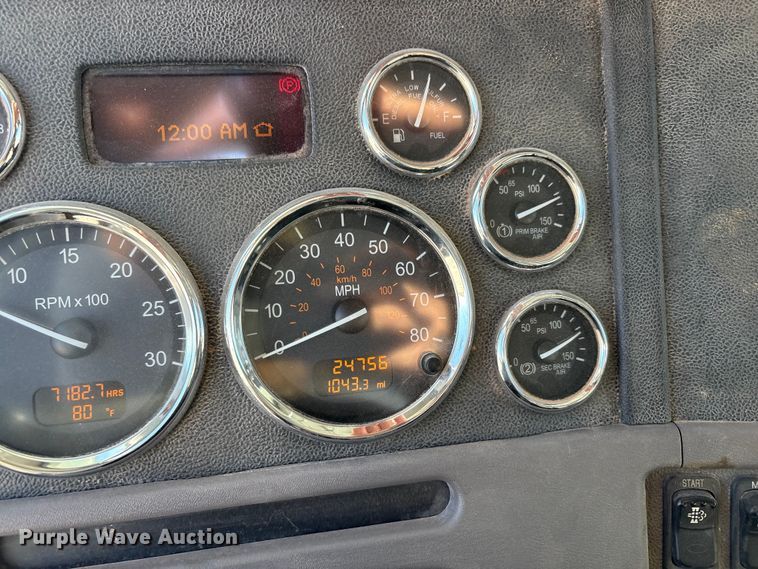 image for item EU4713 2014 Peterbilt 365 crane truck