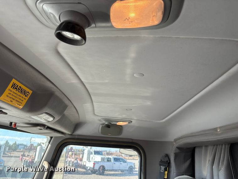 image for item EU4713 2014 Peterbilt 365 crane truck