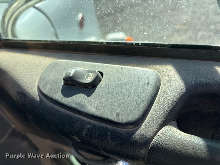 image for item EU4713 2014 Peterbilt 365 crane truck