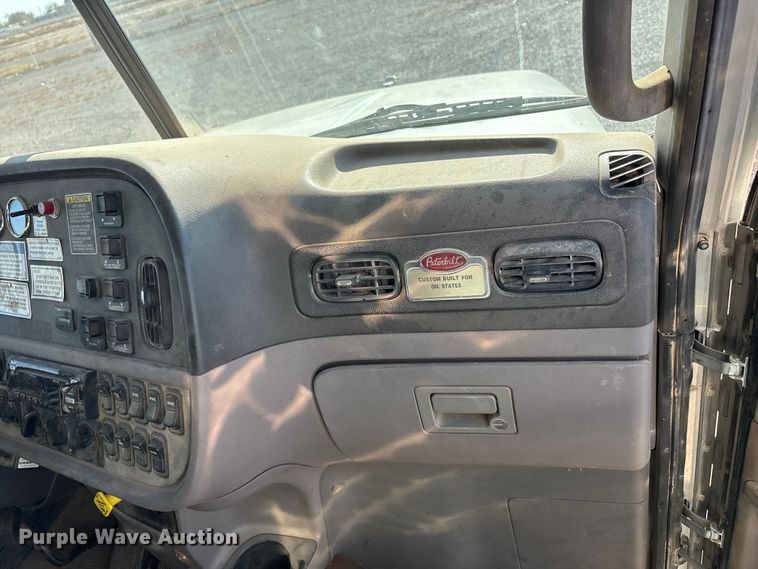 image for item EU4713 2014 Peterbilt 365 crane truck