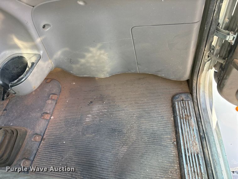 image for item EU4713 2014 Peterbilt 365 crane truck