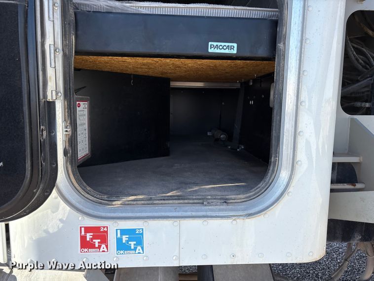 image for item EU4713 2014 Peterbilt 365 crane truck