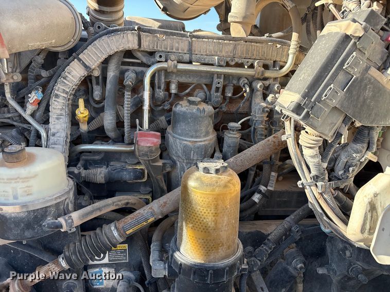 image for item EU4713 2014 Peterbilt 365 crane truck