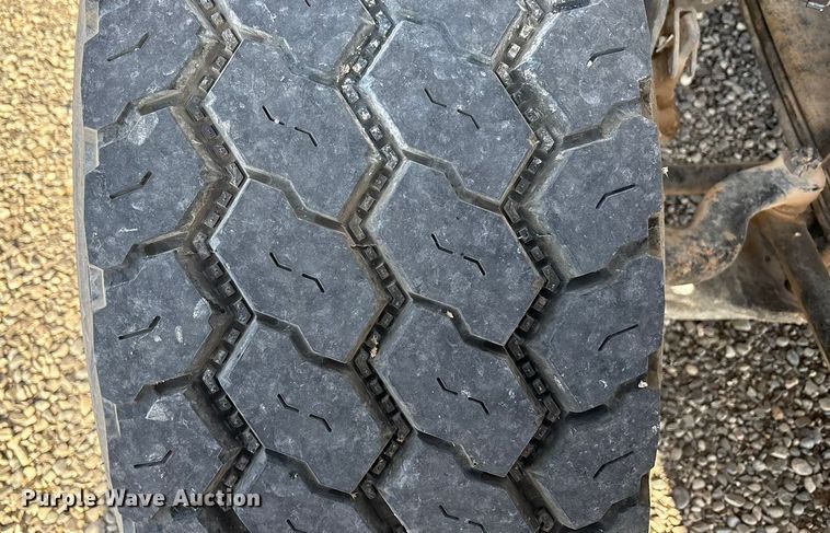 image for item EU4713 2014 Peterbilt 365 crane truck