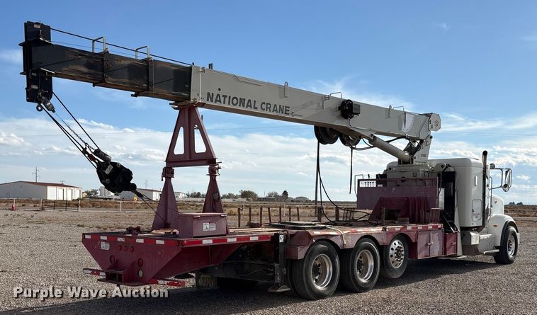 image for item EU4714 2013 Peterbilt 365 crane truck
