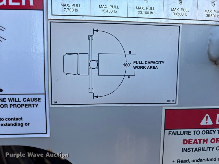 image for item EU4714 2013 Peterbilt 365 crane truck