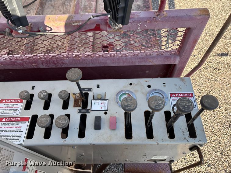 image for item EU4714 2013 Peterbilt 365 crane truck