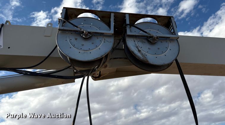 image for item EU4714 2013 Peterbilt 365 crane truck