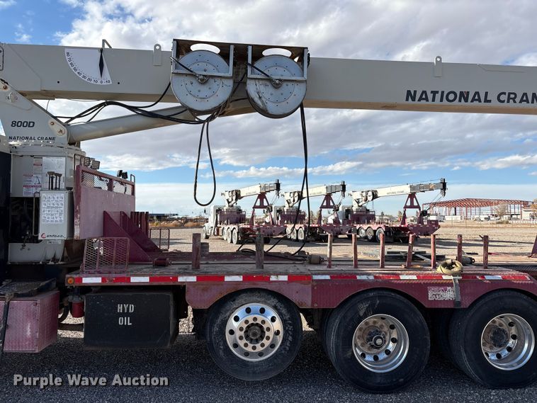 image for item EU4714 2013 Peterbilt 365 crane truck