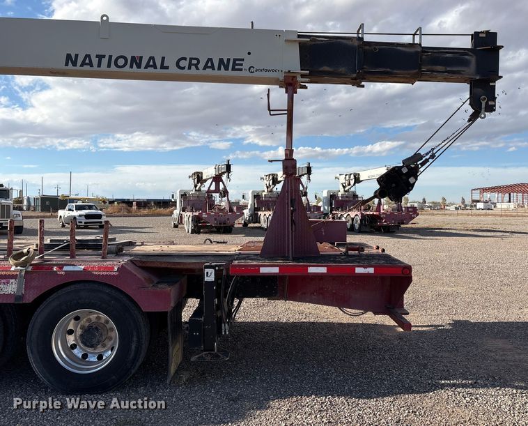 image for item EU4714 2013 Peterbilt 365 crane truck