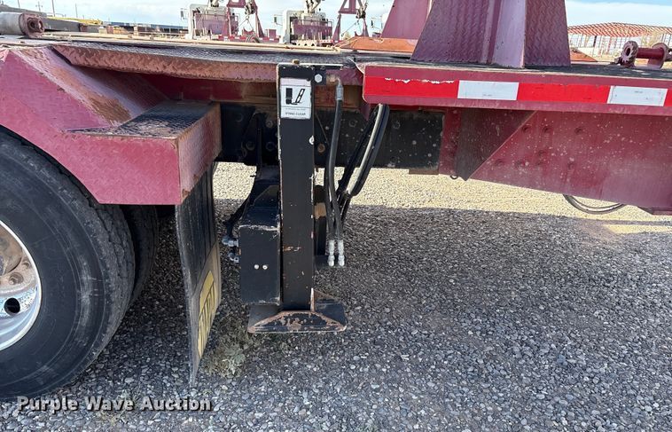 image for item EU4714 2013 Peterbilt 365 crane truck