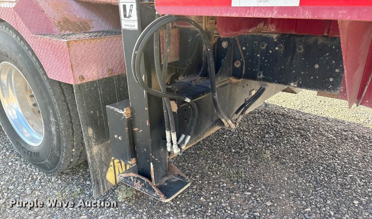 image for item EU4714 2013 Peterbilt 365 crane truck