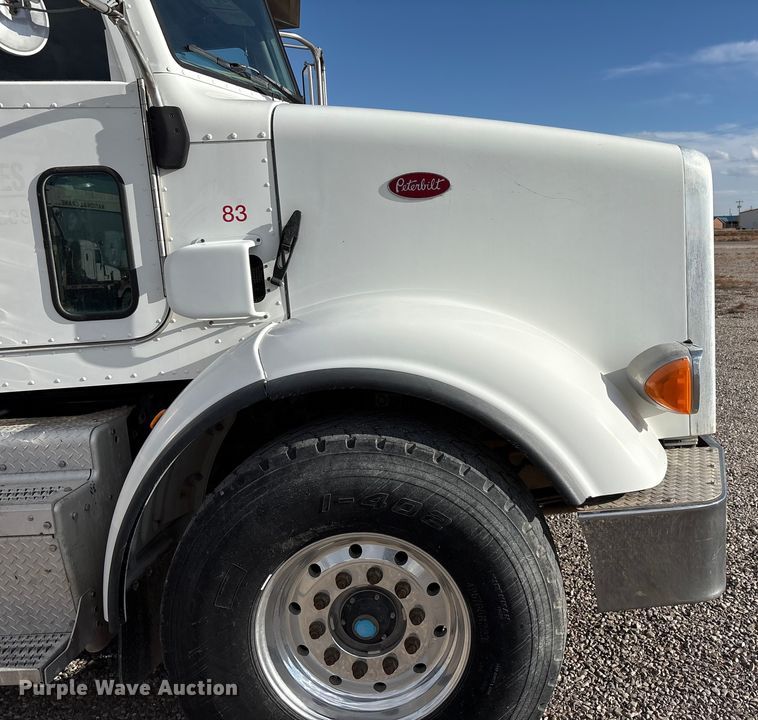 image for item EU4714 2013 Peterbilt 365 crane truck