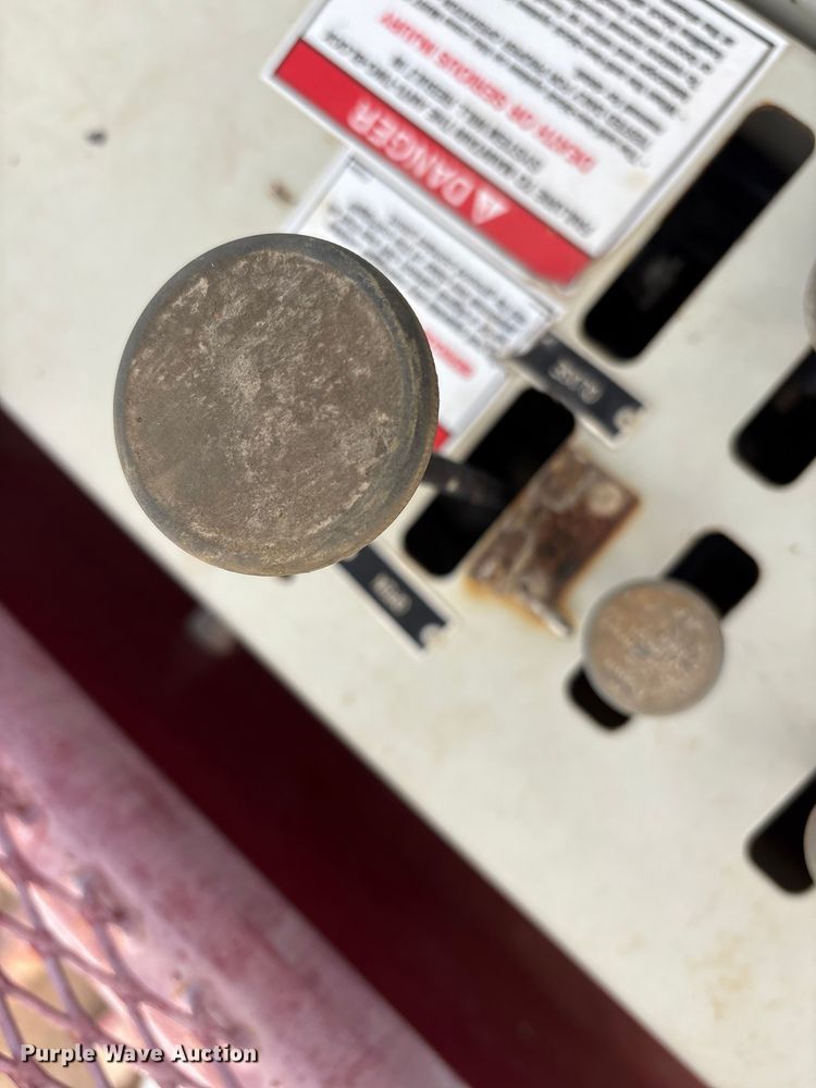 image for item EU4714 2013 Peterbilt 365 crane truck