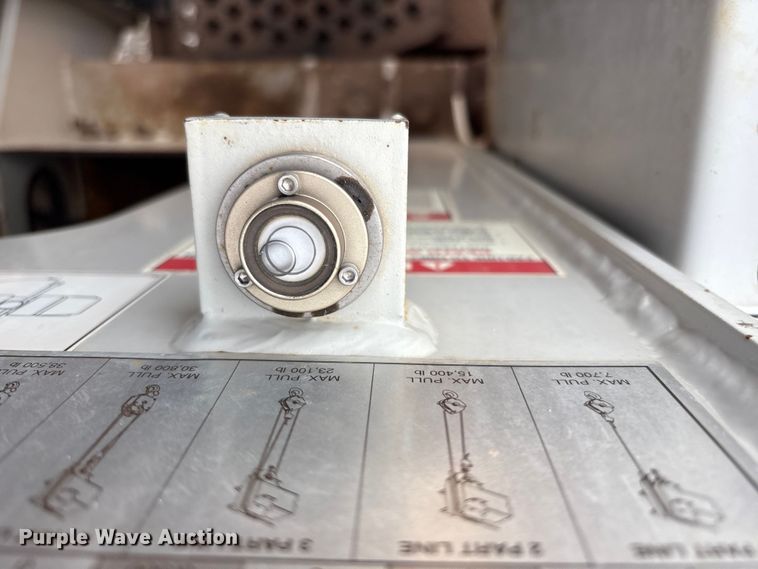 image for item EU4714 2013 Peterbilt 365 crane truck