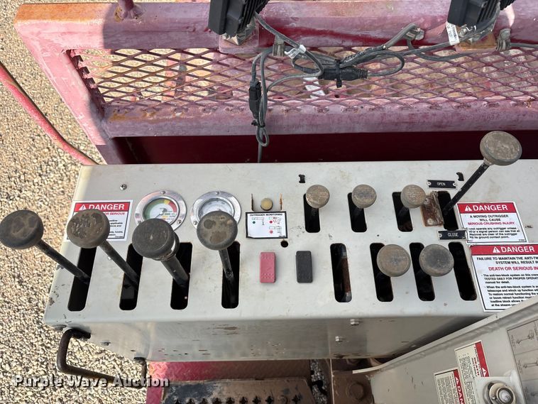 image for item EU4714 2013 Peterbilt 365 crane truck