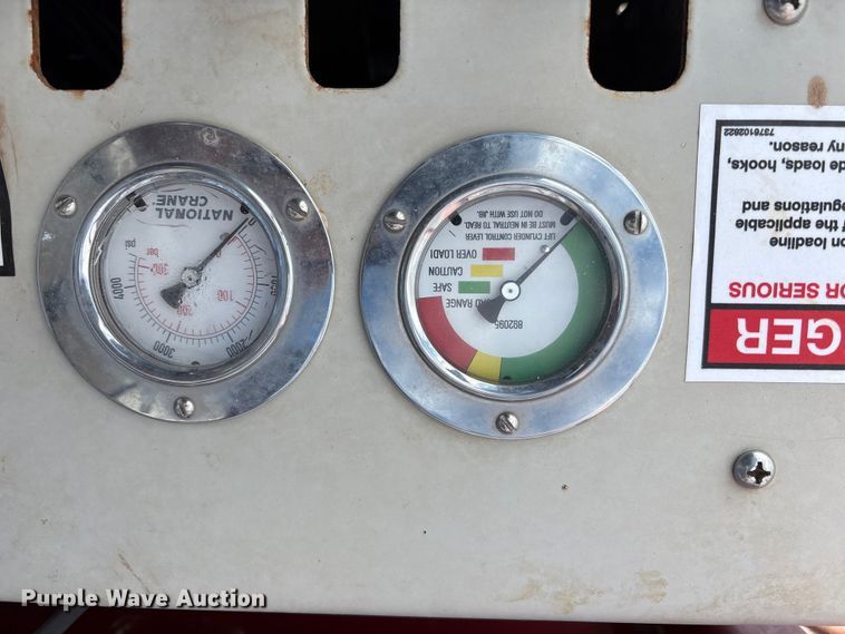 image for item EU4714 2013 Peterbilt 365 crane truck