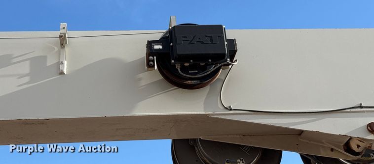 image for item EU4714 2013 Peterbilt 365 crane truck