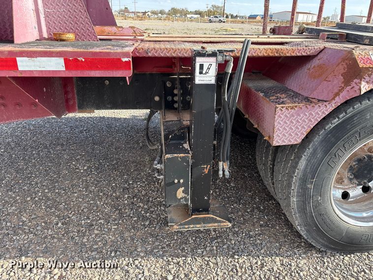 image for item EU4714 2013 Peterbilt 365 crane truck