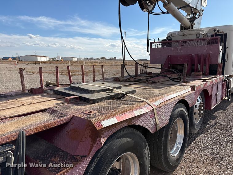 image for item EU4714 2013 Peterbilt 365 crane truck