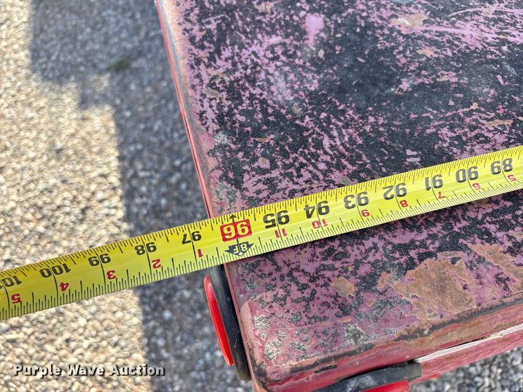 image for item EU4714 2013 Peterbilt 365 crane truck