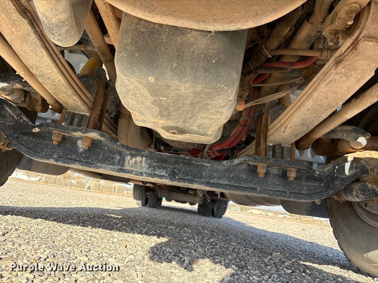 image for item EU4714 2013 Peterbilt 365 crane truck