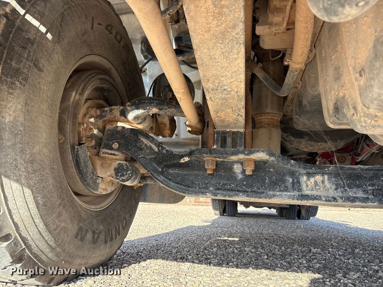 image for item EU4714 2013 Peterbilt 365 crane truck