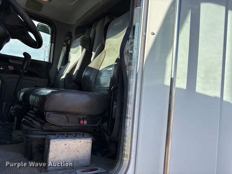 image for item EU4714 2013 Peterbilt 365 crane truck