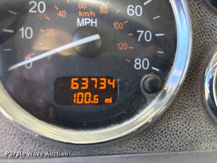 image for item EU4714 2013 Peterbilt 365 crane truck