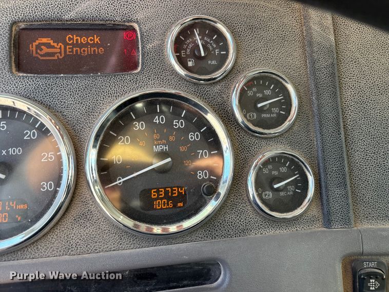 image for item EU4714 2013 Peterbilt 365 crane truck