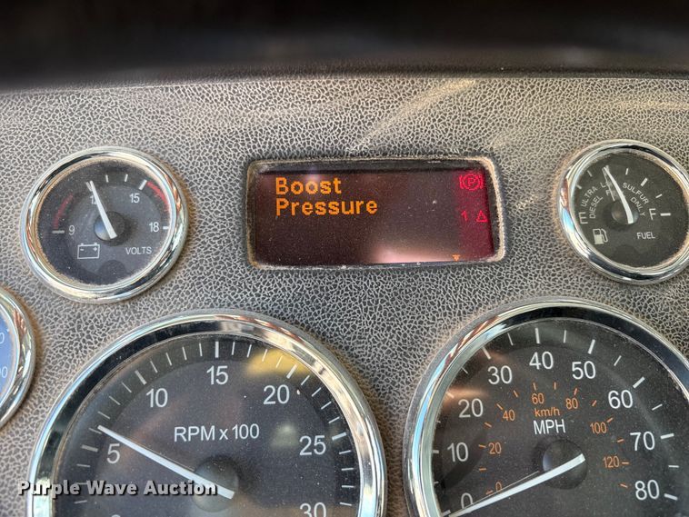 image for item EU4714 2013 Peterbilt 365 crane truck