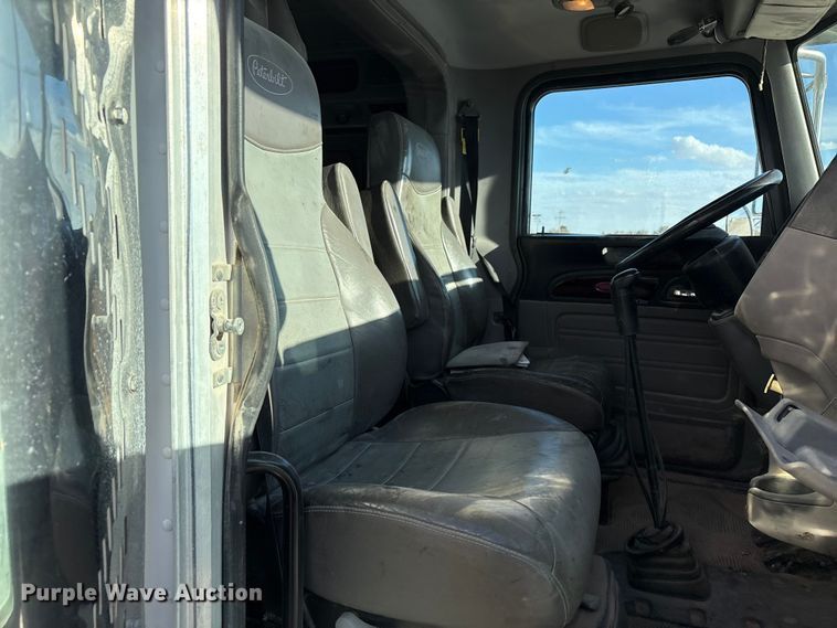 image for item EU4714 2013 Peterbilt 365 crane truck