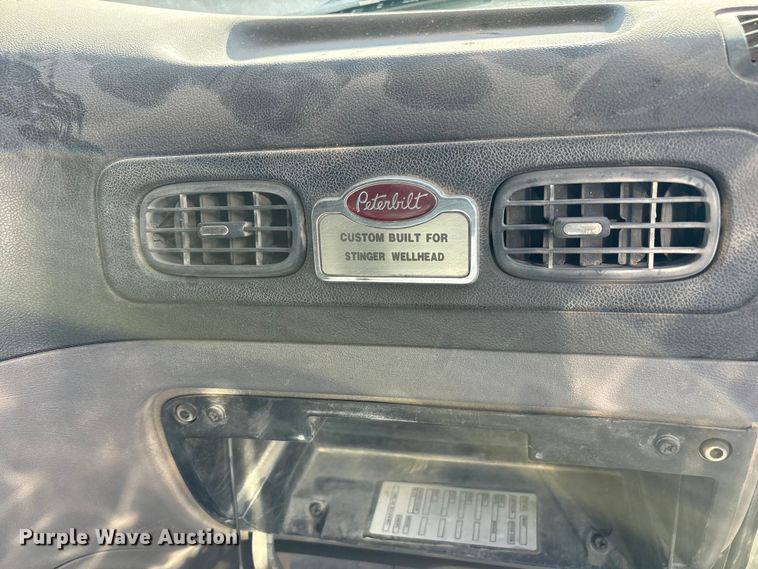 image for item EU4714 2013 Peterbilt 365 crane truck